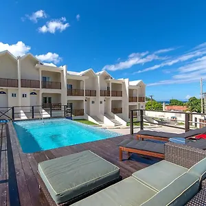 https://luxury-2br-home-facing-beach-w-pool-montego-bay-5.hotelsnegriljamaica.com