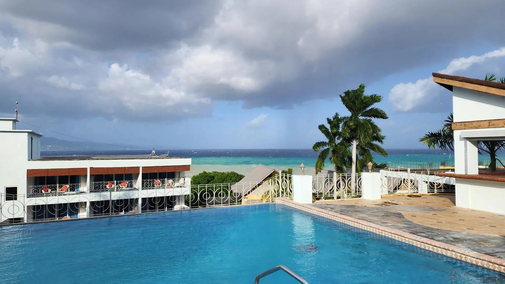 Hotel 39 Jamaica Montego Bay