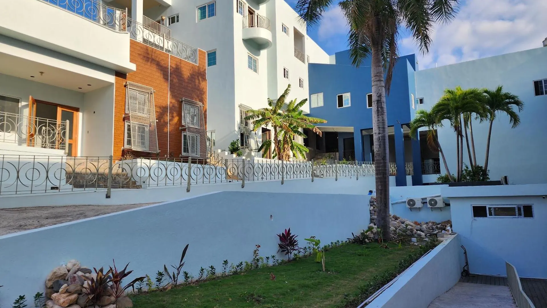 Hotel 39 Jamaica Montego Bay