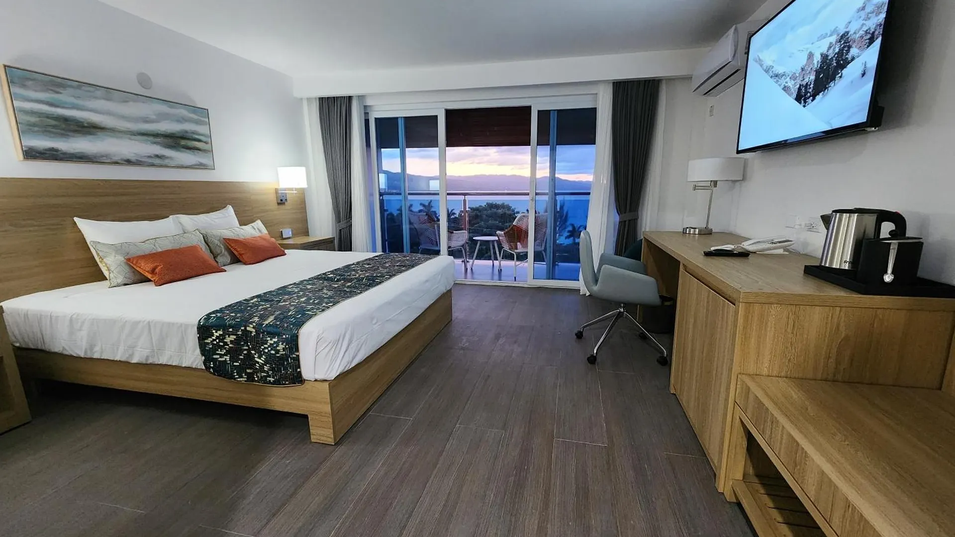 Hotel 39 Jamaica Montego Bay 3*,
