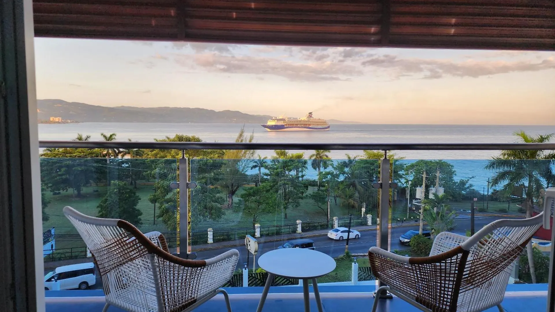 Hotel 39 Jamaica Montego Bay