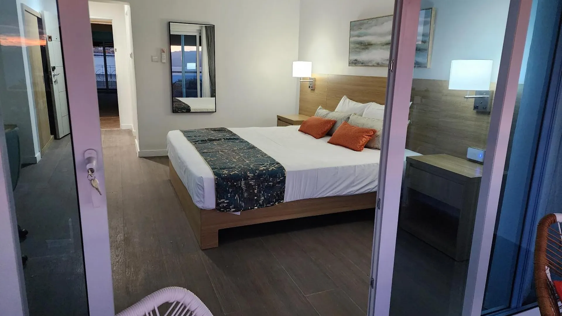 Hotel 39 Jamaica Montego Bay 3*,