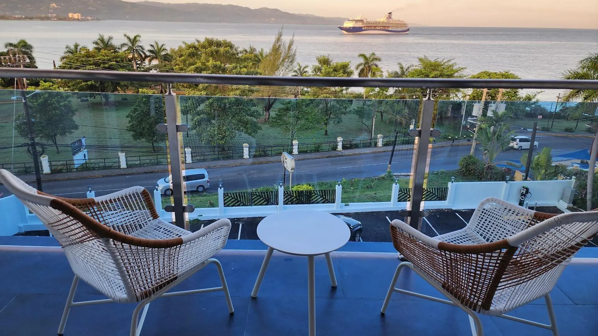 Hotel 39 Jamaica Montego Bay